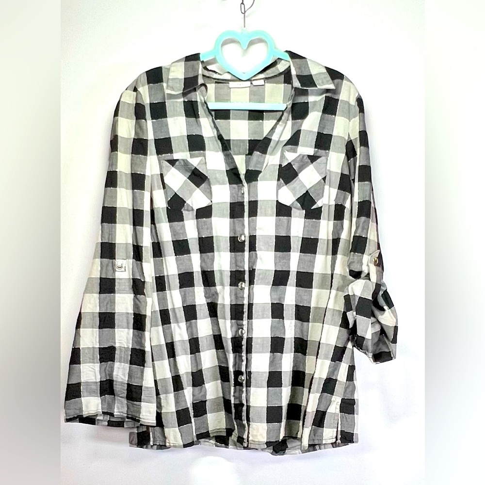 🌺Cato Fashions Button up 3/4 or Long Sleeve Blouse with Collar🌸🌺